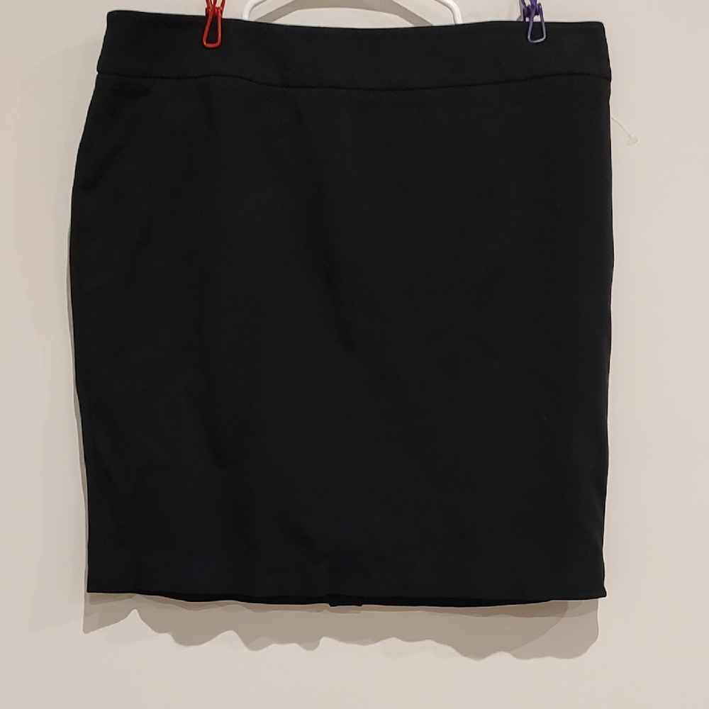 Talbots Classic Black Pencil Skirt,(NWOT), Career Piece, Causal, Party, Feminine